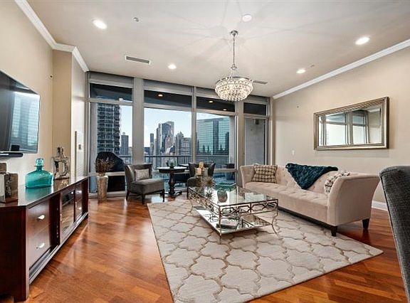 3rd image of 333 N Canal St APT 2505