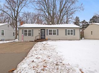 2209 NE Pursell Rd, Kansas City, MO 64118