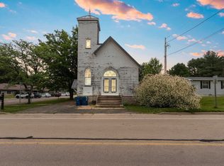 124 High St, Clintonville, WI 54929