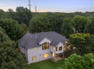 2574 Haller Ln E, Maplewood, MN 55119