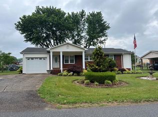 111 McDowell Dr, Boiling Springs, SC 29316