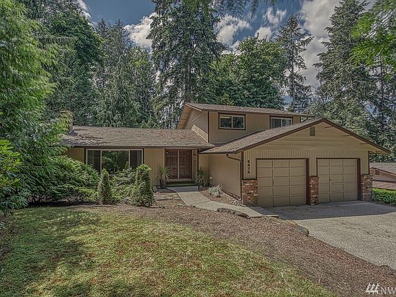 2nd image of 6414 Sierra Dr SE