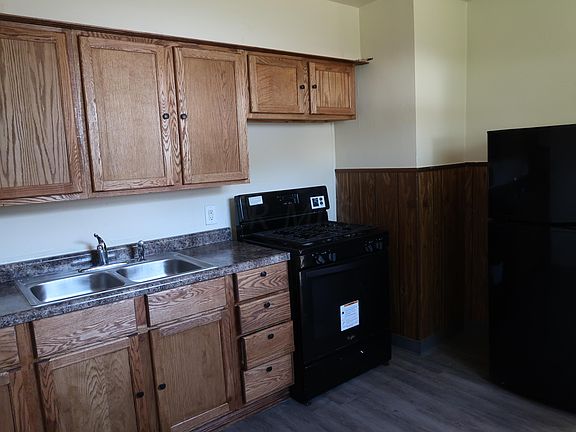 3rd image of 3000 Azelda St