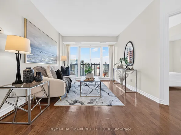 200 Rideau St #1405, Ottawa, ON K1N 5Y1
