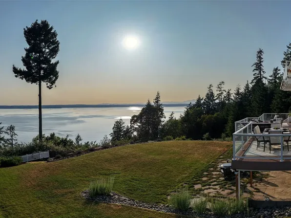 424 Foxfire Road, Fox Island, WA 98333