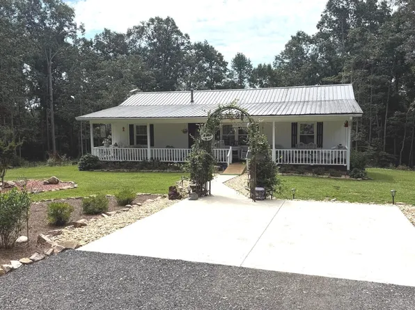 2014 Athens Rd, Royston, GA 30662