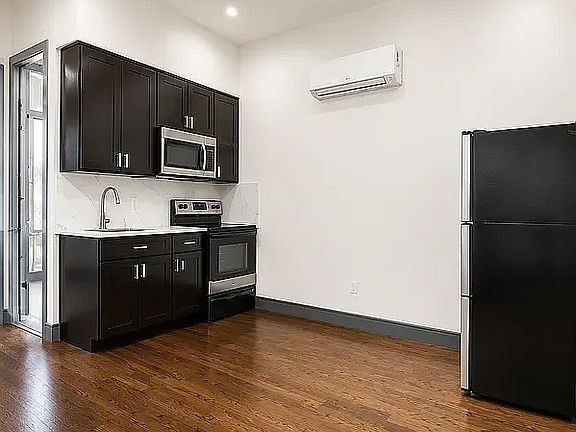 3rd image of 1193 Saint Marks Ave #8