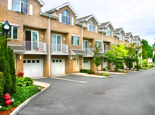 630 Valley Brook Ave UNIT 4, Lyndhurst, NJ 07071