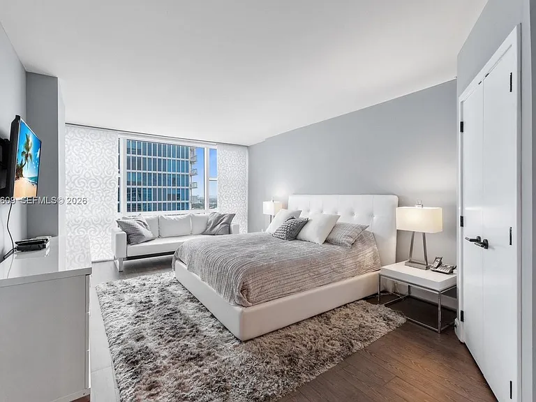 6801 Collins Ave #LPH10 — Photo 6