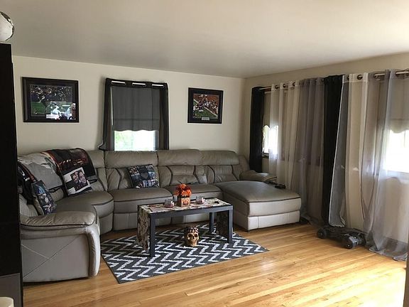 3rd image of 95 Niles St