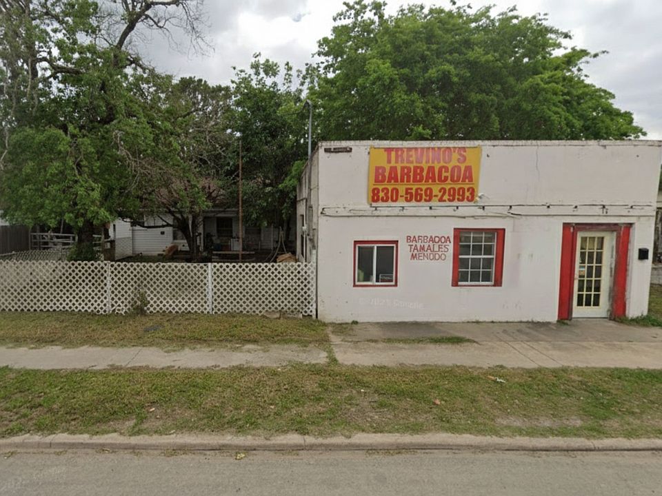 1st image of 516 Commerce St