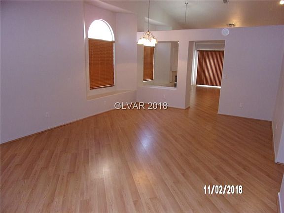 4th image of 9805 Panorama Cliff Dr