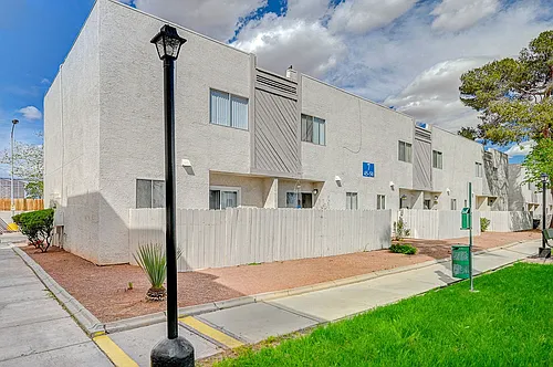 Virginia Apartments Photo 1
