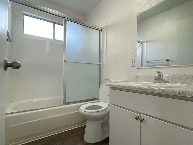 2219 P St #C — Photo 2