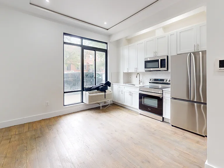 81 Suydam St #1A — Photo 1
