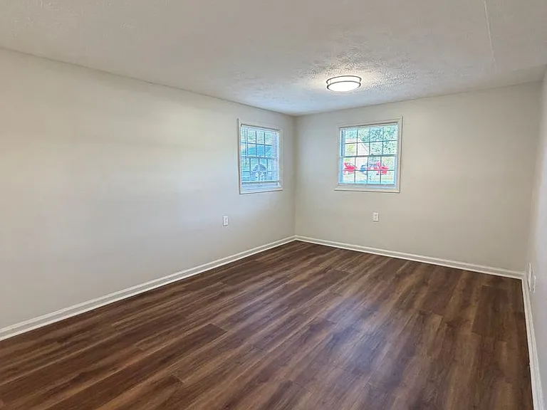 2120 Sage Rd — Photo 15