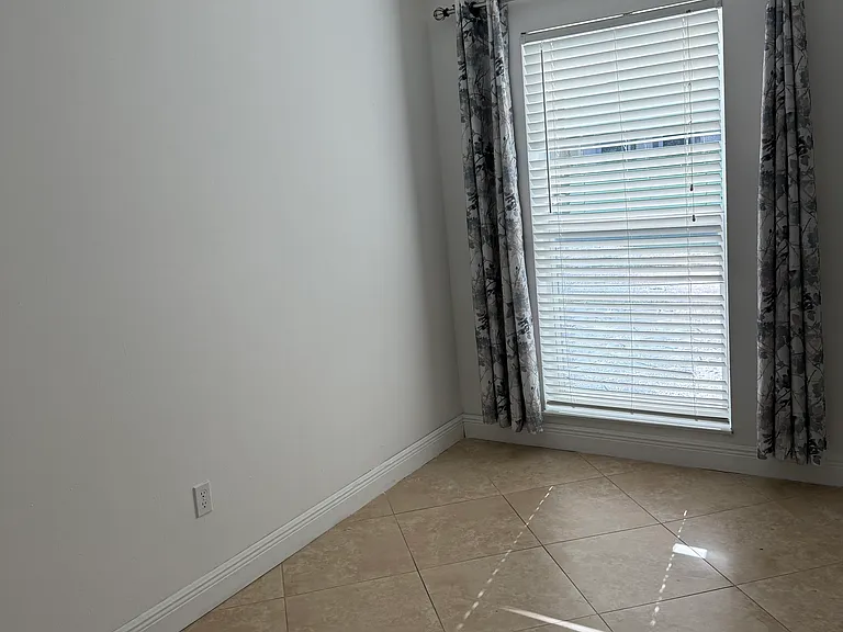 3310 SW 115th Ct — Photo 12