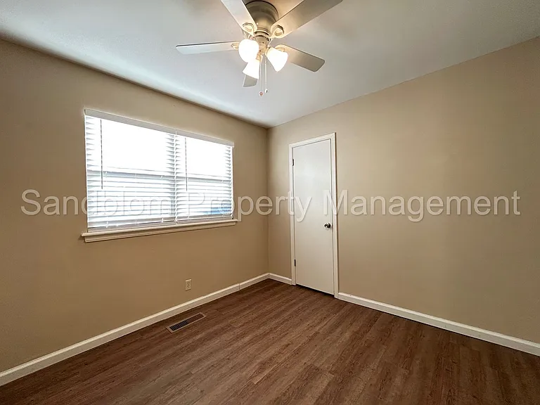 5766 S 80th East Ave — Photo 12