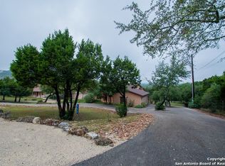 733 White Oak Dr, Canyon Lake, TX 78133