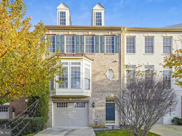 18617 Hollow Crest Dr, Brookeville, MD 20833