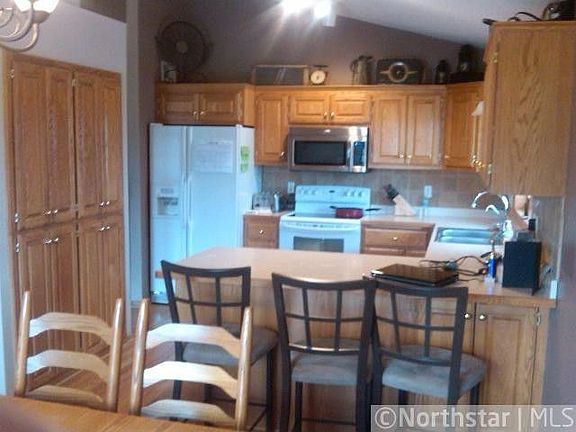 3rd image of 605 Monnens Ave