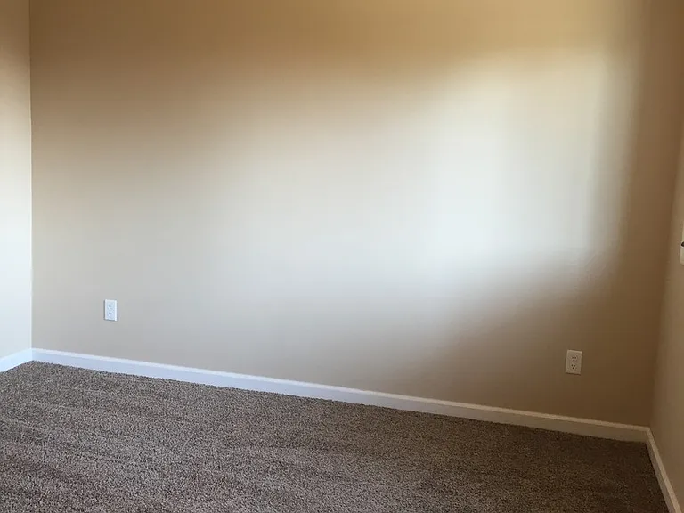 141 Calhoun Ln — Photo 3