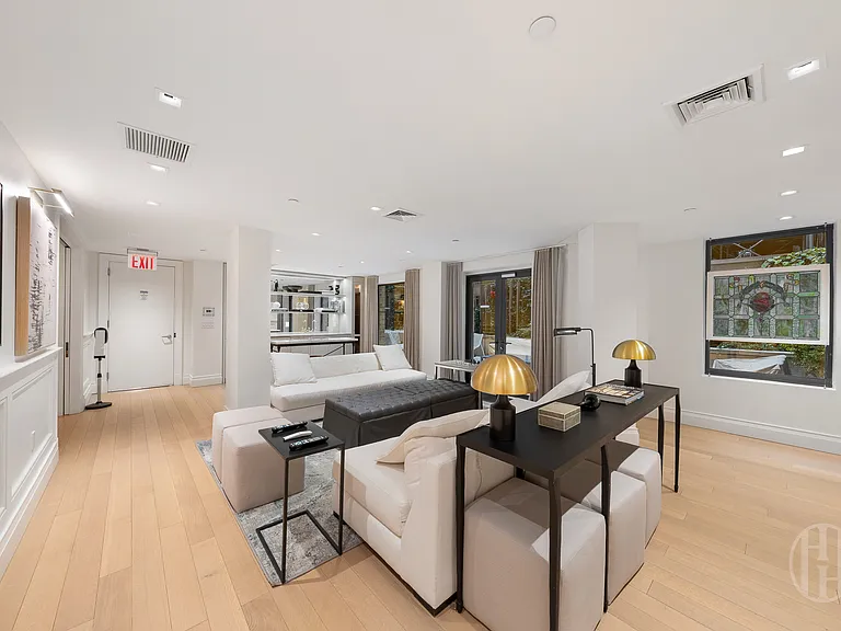 164 W 74th St #PHA — Photo 23