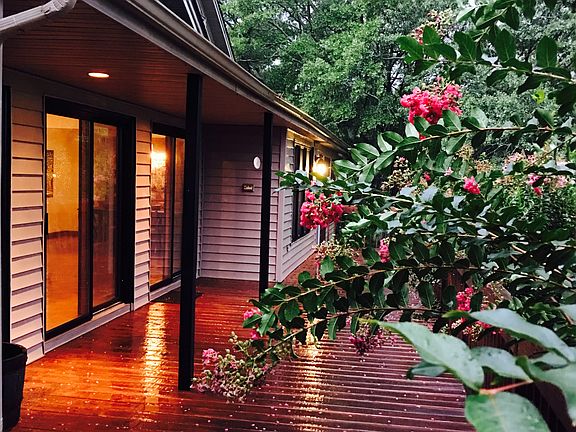 New deck with Crepe Myrtles 