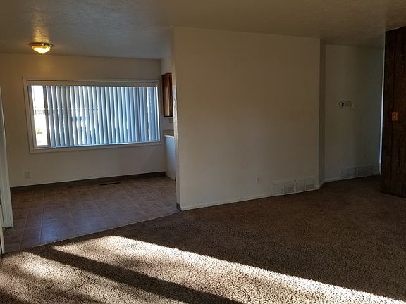 5th image of 2040 Santalema Dr