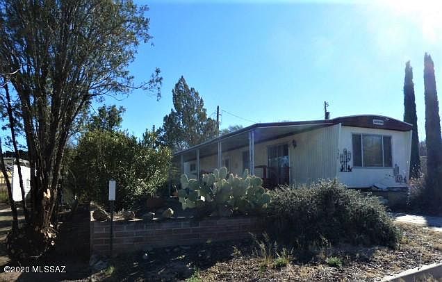 1st image of 504 E Hillcrest Dr
