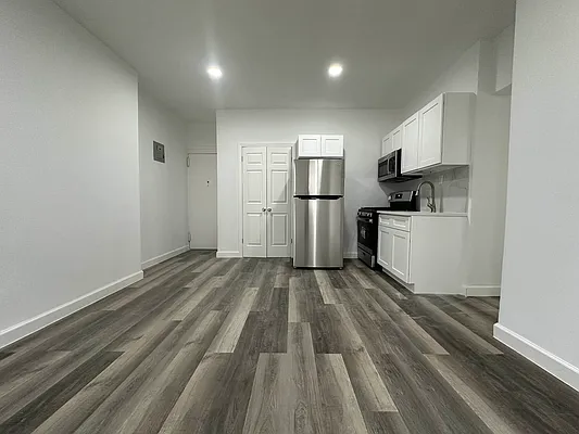 Rented by Coda Real Estate NYC | media 10