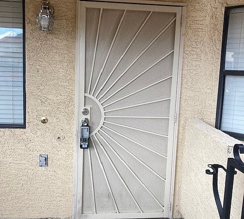 4th image of 1105 N Buffalo Dr APT 102
