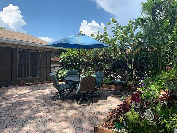3rd image of 4 Hammock Pl