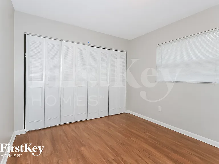 9749 Sandalfoot Blvd — Photo 11