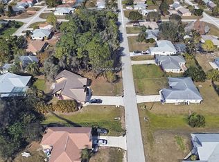 17512 Braddock Rd, Fort Myers, FL 33967