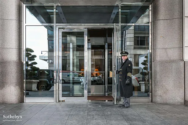 Sold by Sotheby's International Realty | media 18