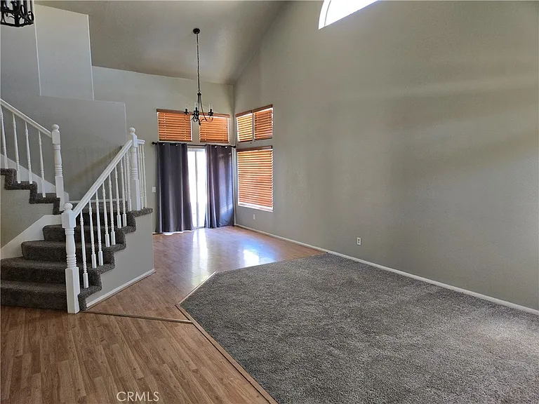 15721 Lake Ridge Rd — Photo 2