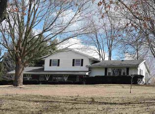 38 Richard St, Macomb, IL 61455