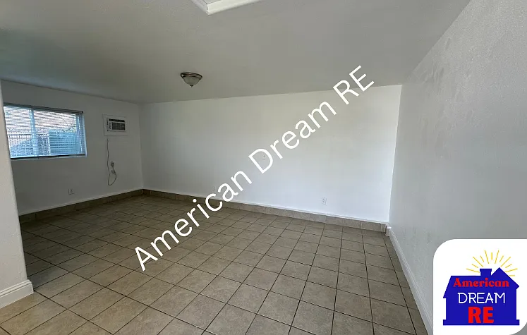 Studio, 500 sqft, $1,050 — Photo 2