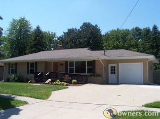 312 Southlawn Dr, Auburn, MI