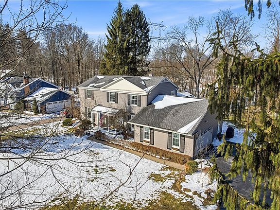 5th image of 100 Southwyck Dr
