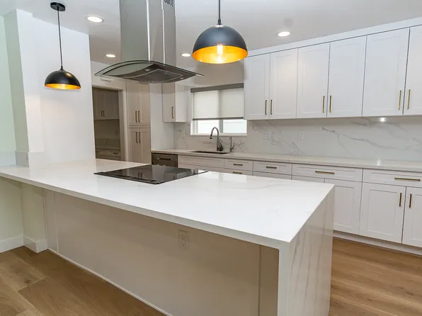 12045 Los Reyes Ave, La Mirada, CA 90638