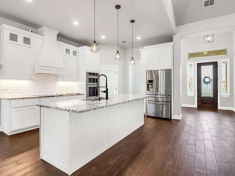 380 Abrego Lake Dr — Photo 11