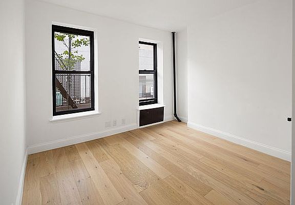 4th image of 172 W 109th St APT 2E