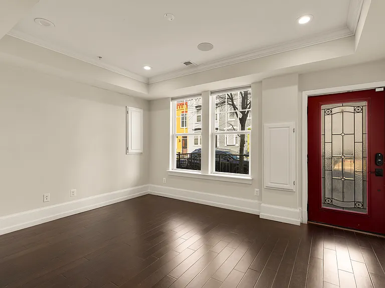 1609 Levis St NE — Photo 48