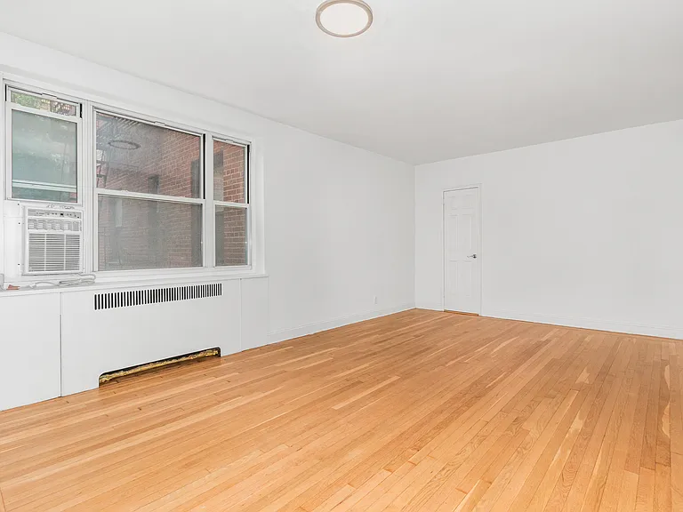 360 W 55th St #4C — Photo 3
