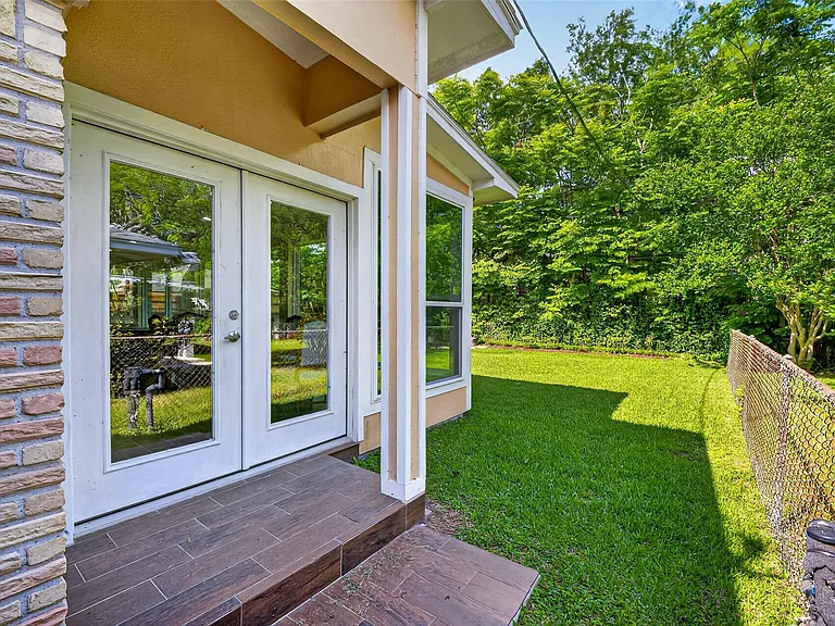 11230 Huggins Dr — Photo 44