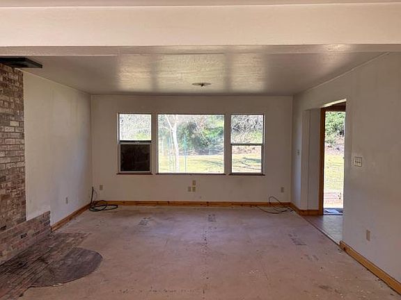 4th image of 2800 Upper Dorray Rd