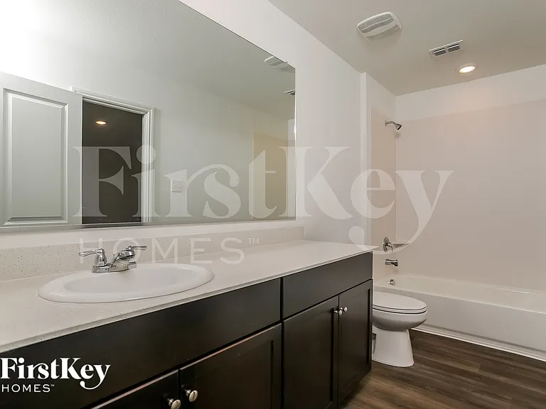 1614 River Crossing Dr — Photo 11
