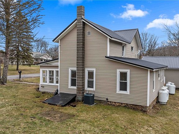 3rd image of 4338 Wells Curtice Rd